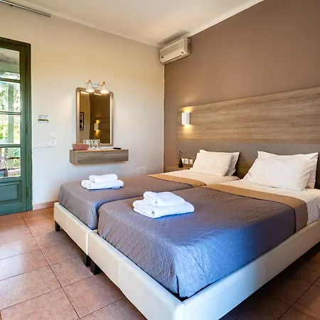 Värdshus Summer Retreats - Seimeio Strofilia, Sunny Vibes Kalogria (Achaea)