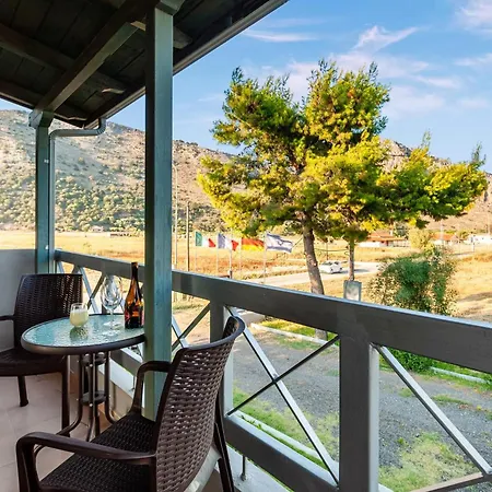 Summer Retreats - Seimeio Strofilia, Sunny Vibes Inn *