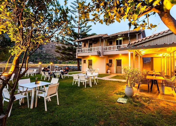 Inn Summer Retreats - Seimeio Strofilia, Sunny Vibes 2*