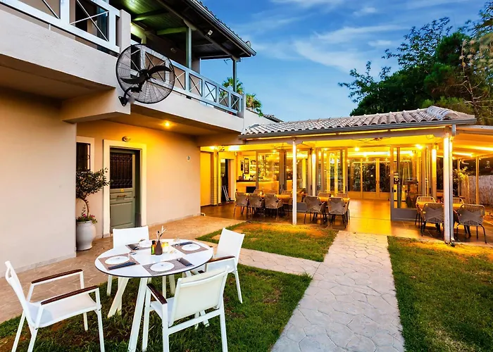 Inn Summer Retreats - Seimeio Strofilia, Sunny Vibes 2*